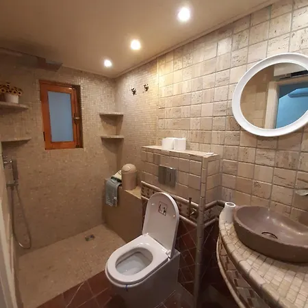 Large Spacious Terraced House On 3 Floors Nyaraló *